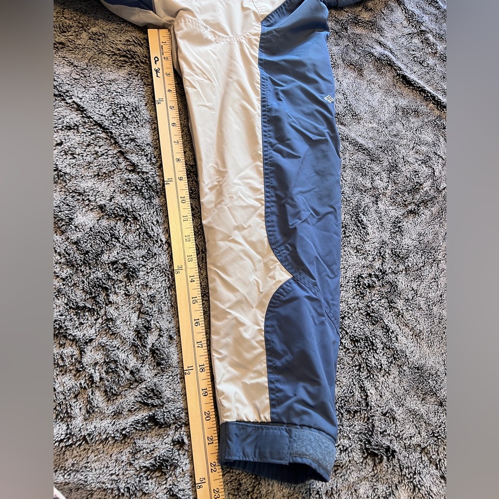 Women’s Columbia Blue and Cream Shell Jacket - Picture 2 of 10